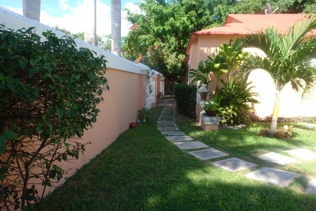 Residencia Los Encantos Cancún Esterno foto