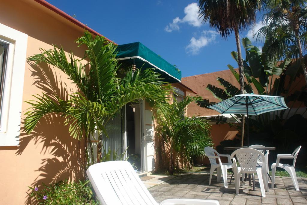 Residencia Los Encantos Cancún Esterno foto