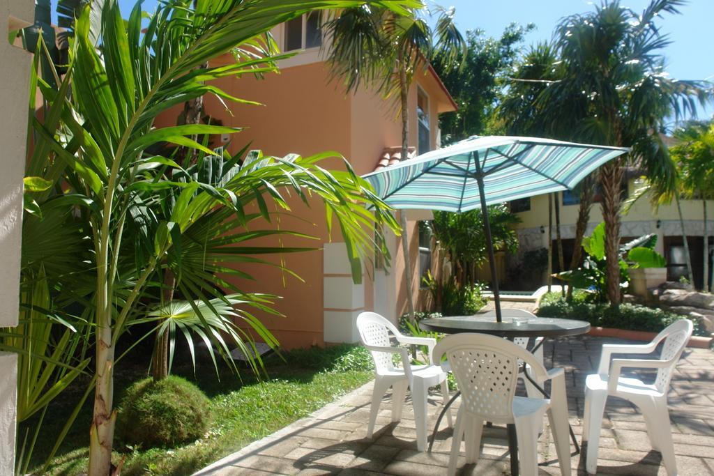 Residencia Los Encantos Cancún Esterno foto