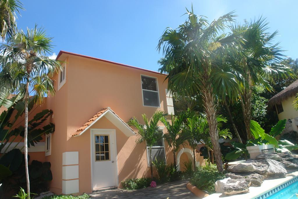 Residencia Los Encantos Cancún Esterno foto