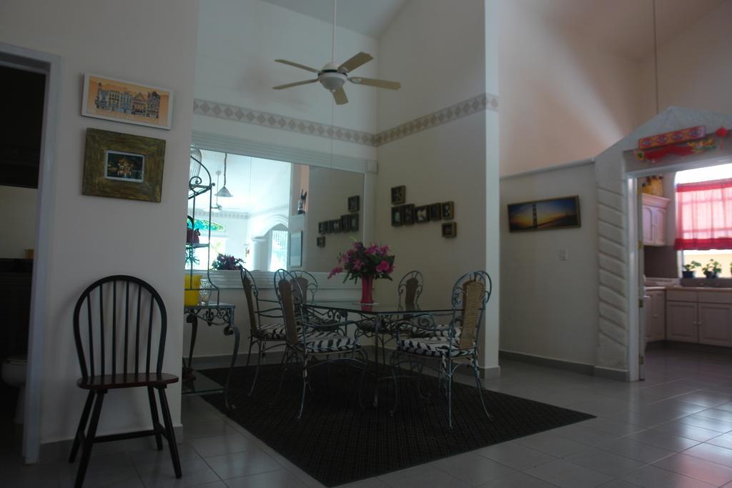 Residencia Los Encantos Cancún Esterno foto
