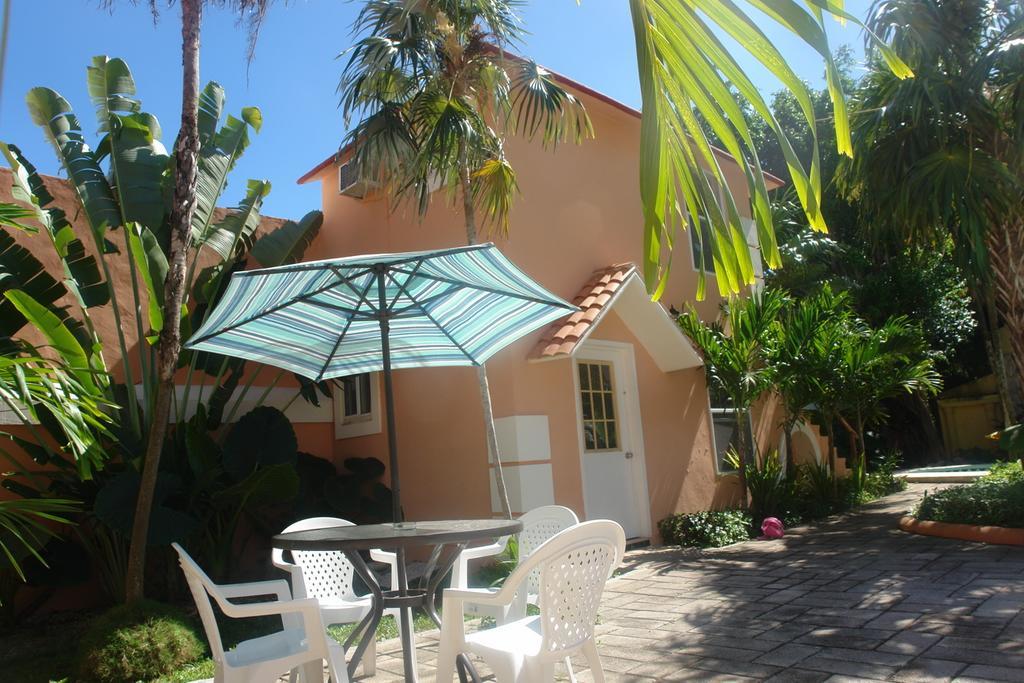 Residencia Los Encantos Cancún Esterno foto