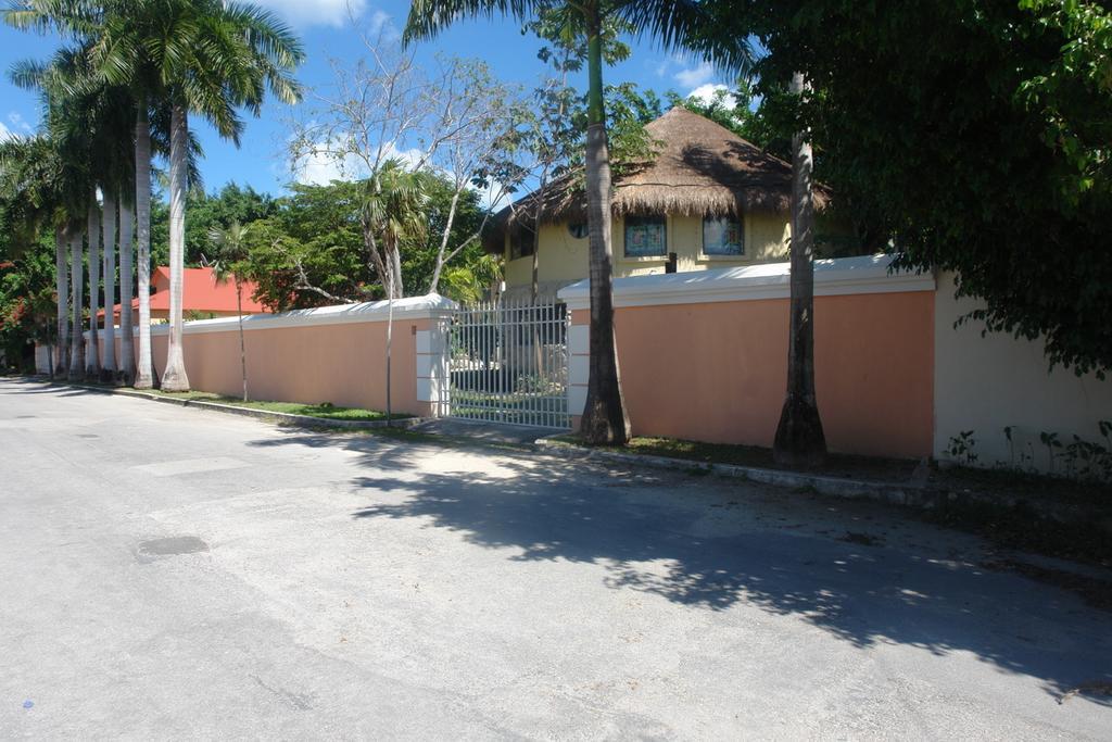 Residencia Los Encantos Cancún Esterno foto