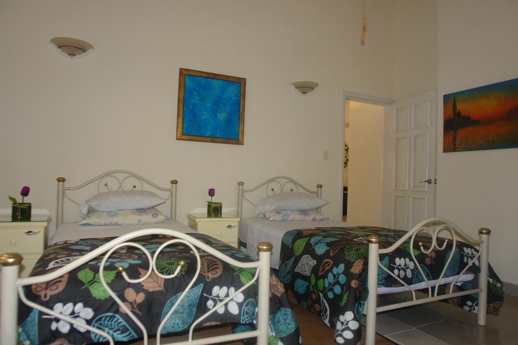 Residencia Los Encantos Cancún Esterno foto